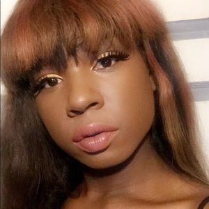 Meet your Posher, Senaa